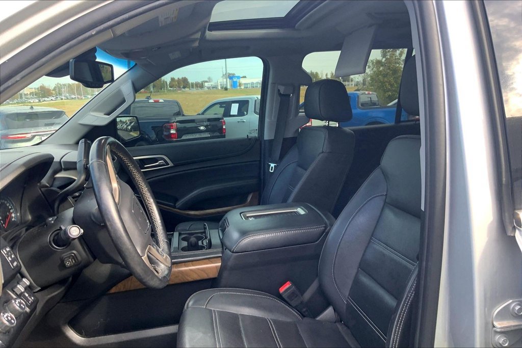 Used 2019 GMC Yukon Denali w/ Denali Ultimate Package AWD/4WD image 9