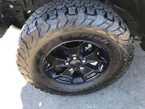 Used 2023 Jeep Wrangler Unlimited Rubicon 4xe AWD/4WD image 31