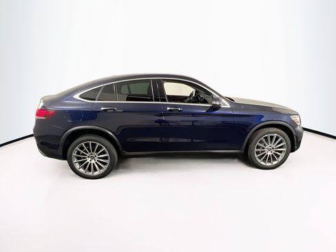 Used 2023 Mercedes-Benz GLC 300 4MATIC Coupe image 4