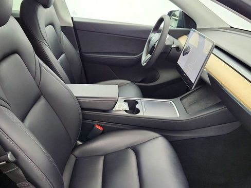 Used 2021 Tesla Model Y Long Range image 29