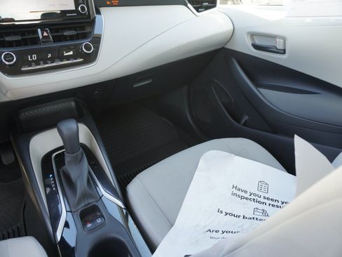 Used 2022 Toyota Corolla LE w/ Carpet Mat Package (TMS) FWD image 15