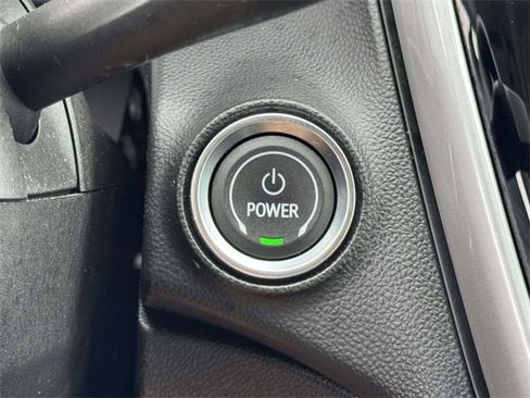 Used 2022 Chevrolet Bolt EUV LT image 18