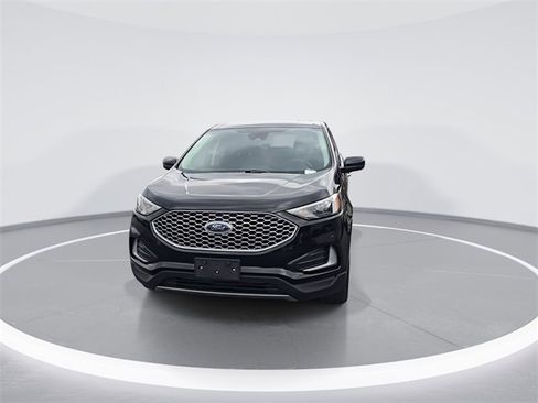 Used 2024 Ford Edge SEL image 3