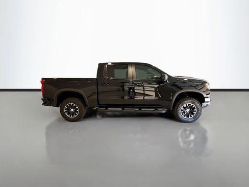 Used 2023 Chevrolet Silverado 1500 ZR2 w/ Technology Package image 8