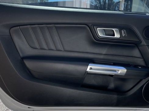 Used 2022 Ford Mustang GT Premium image 13