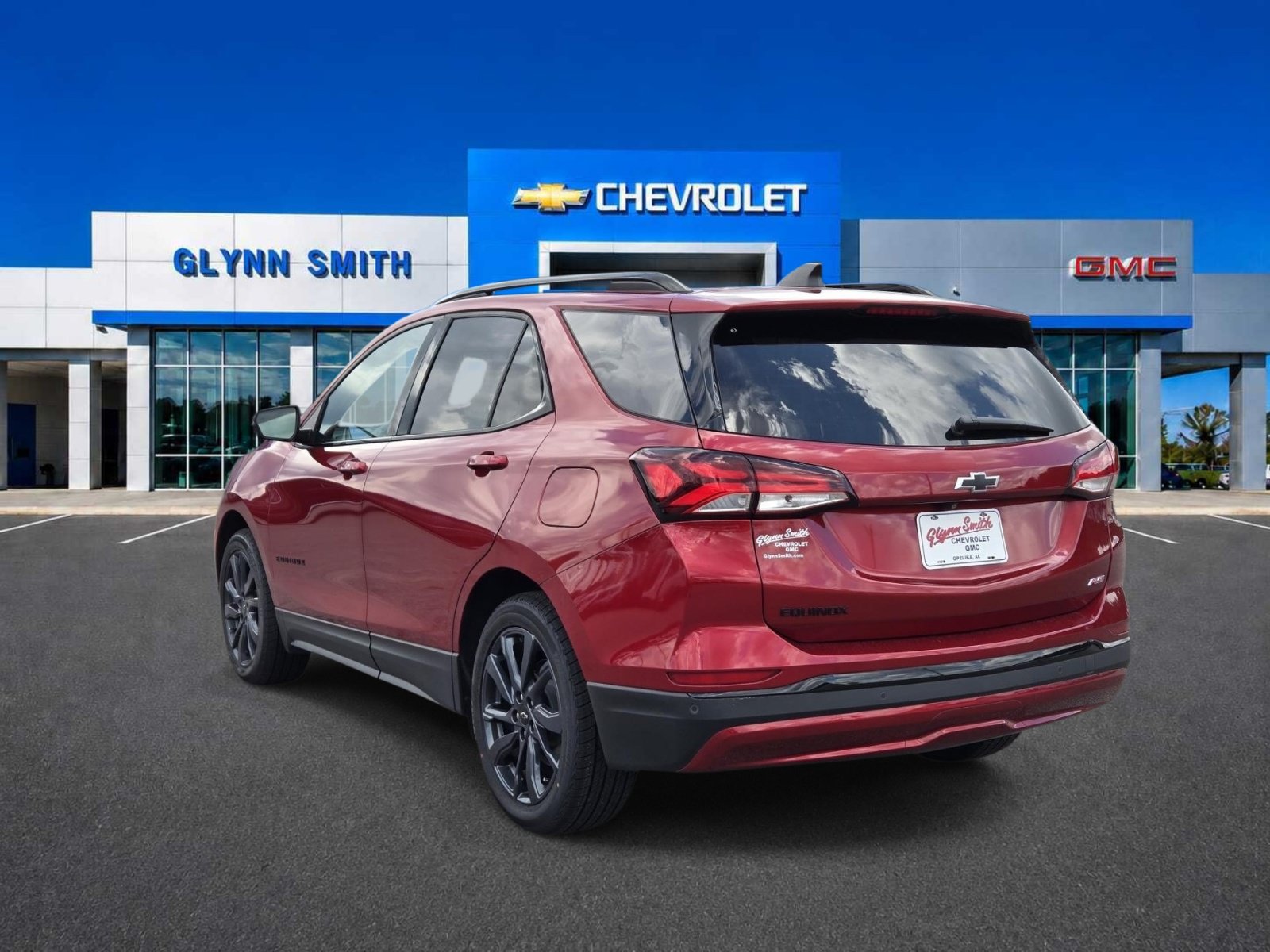 Used 2024 Chevrolet Equinox RS w/ RS Leather Package FWD image 11