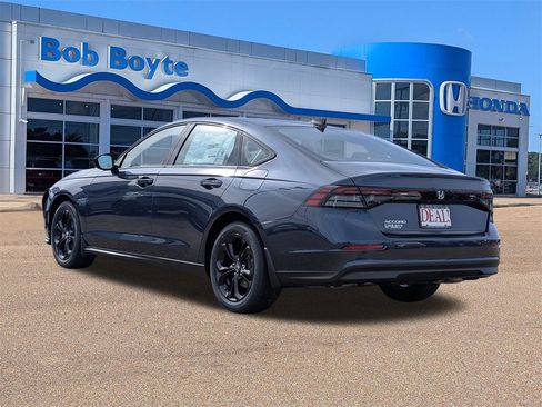 New 2025 Honda Accord SE image 3