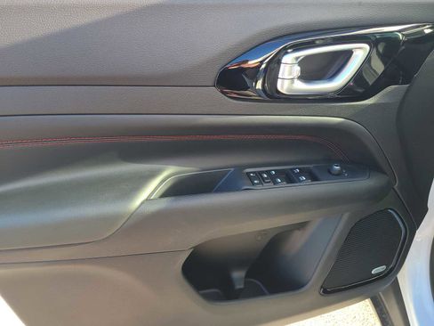 New 2024 Jeep Compass Trailhawk w/ Sun and Sound Group image 21