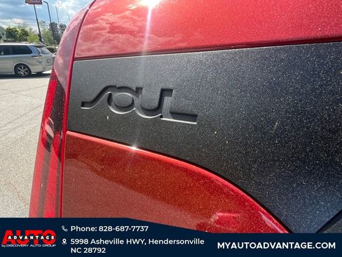 Used 2022 Kia Soul LX w/ Technology Package image 7