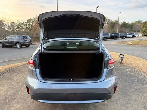 Used 2020 Toyota Corolla LE image 30