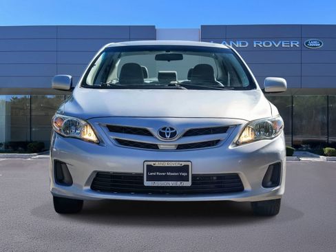 Used 2013 Toyota Corolla LE FWD image 2