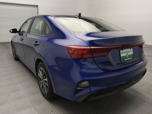 Used 2022 Kia Forte LXS FWD image 5