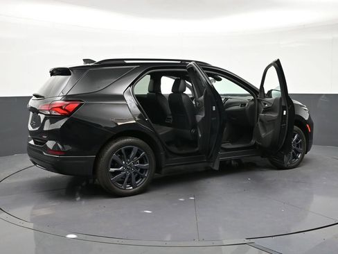 Used 2024 Chevrolet Equinox RS image 32