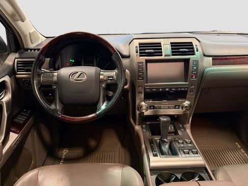 Used 2017 Lexus GX 460 Luxury AWD/4WD image 19