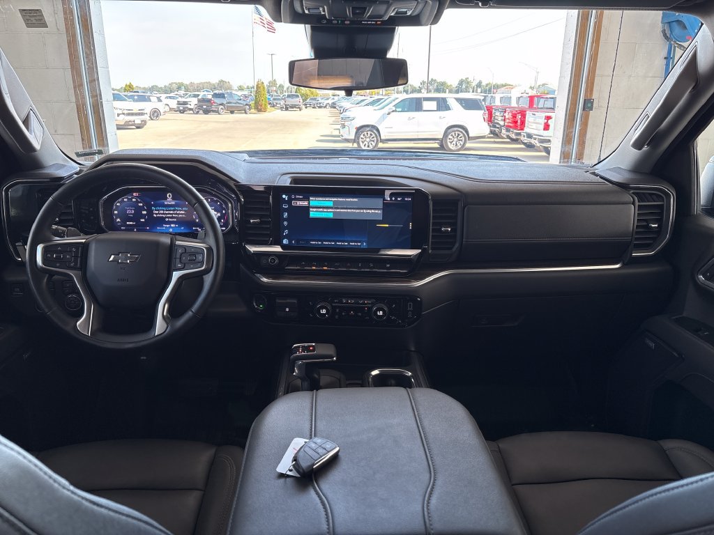 Used 2026 Chevrolet Silverado 1500 RST AWD/4WD image 18