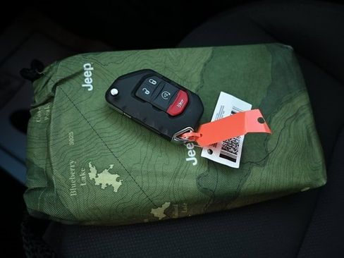 Used 2020 Jeep Wrangler Sport image 41