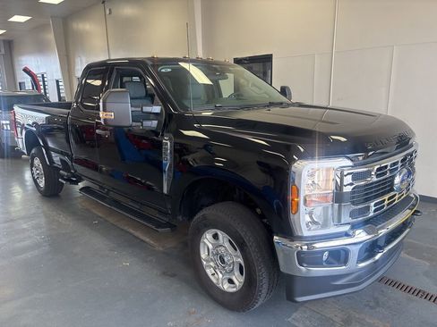Used 2025 Ford F350 XLT w/ FX4 Off-Road Package AWD/4WD image 1