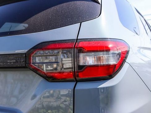 Used 2024 Honda Pilot Sport image 8