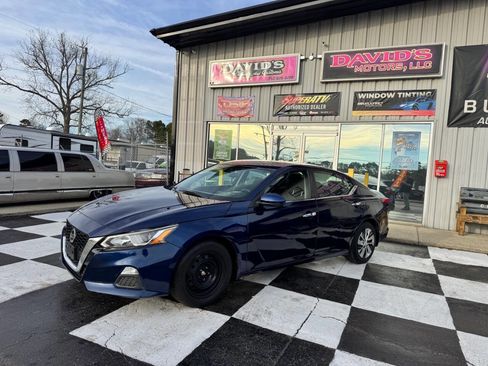 Used 2021 Nissan Altima 2.5 S w/ Driver Assist Package image 2