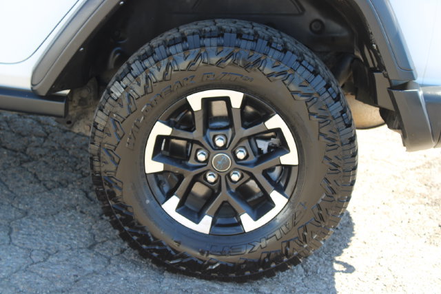 Used 2024 Jeep Wrangler Unlimited Rubicon 4xe AWD/4WD image 7