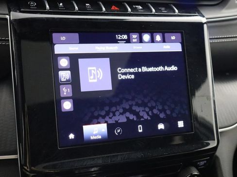 Used 2024 Jeep Grand Cherokee Laredo X RWD image 30