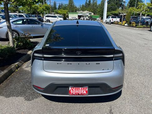 Certified 2026 Toyota Prius Plug-In Hybrid FWD image 8