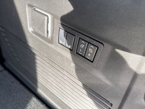 Used 2025 Chevrolet Tahoe RST w/ Comfort Package image 32