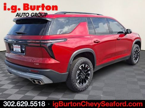 Certified 2025 Chevrolet Traverse Z71 w/ Driver Confidence Package AWD/4WD image 7