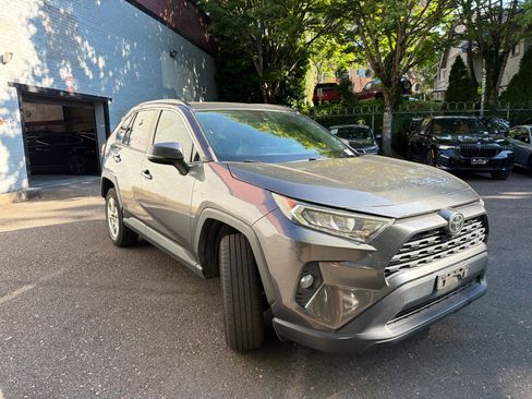 Used 2019 Toyota RAV4 XLE w/ All Weather Liner Package AWD/4WD image 2