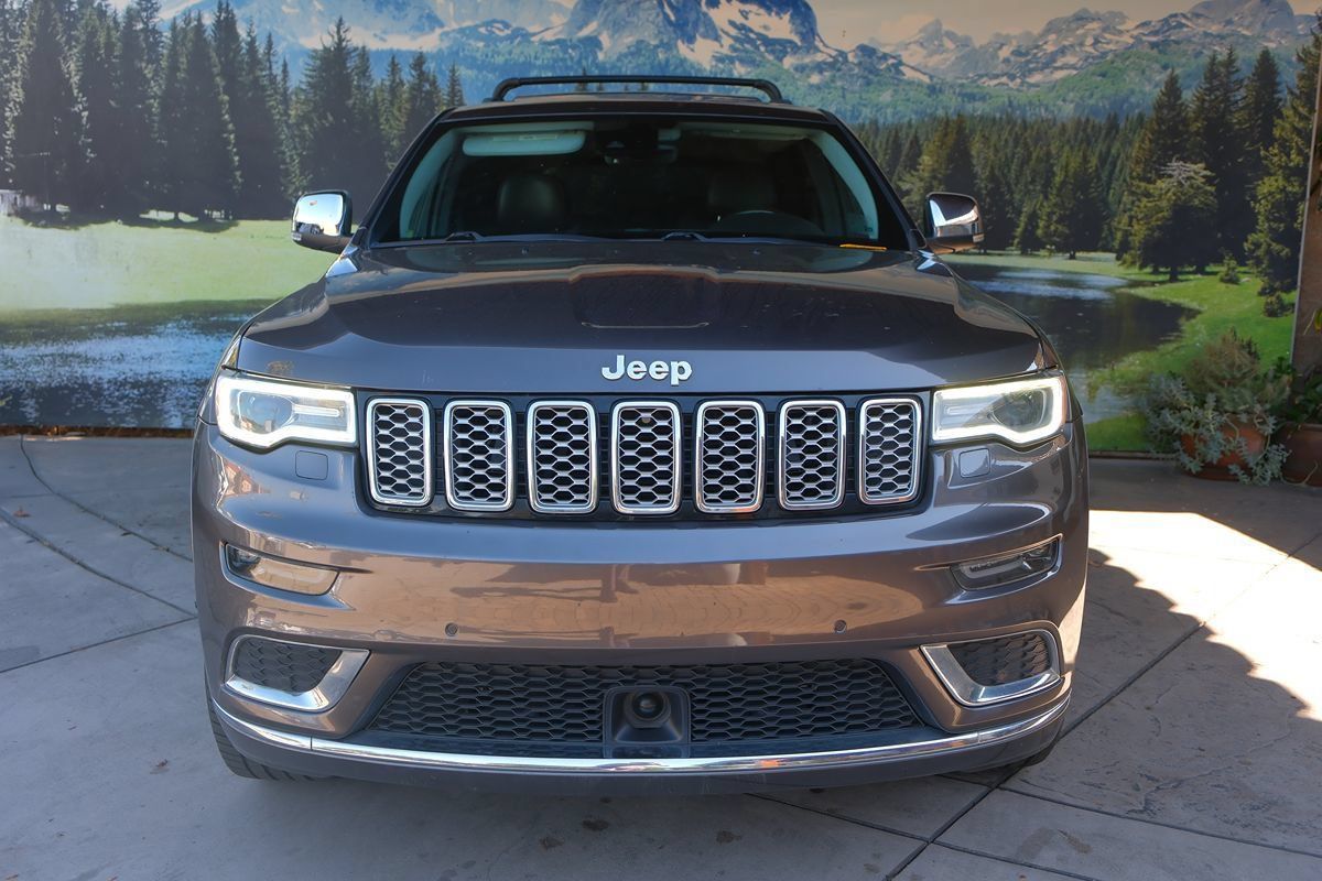 Used 2018 Jeep Grand Cherokee Summit w/ Skid Plate Group AWD/4WD image 2