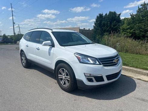 Used 2017 Chevrolet Traverse LT AWD/4WD image 2