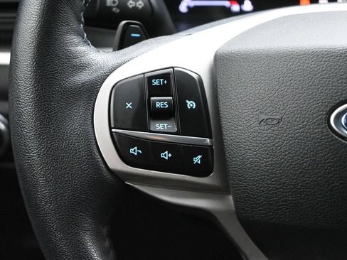 Used 2020 Ford Explorer XLT RWD image 7