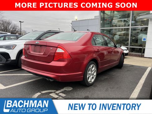 Used 2011 Ford Fusion SE image 4