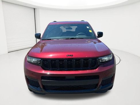 Used 2025 Jeep Grand Cherokee L Altitude AWD/4WD image 2