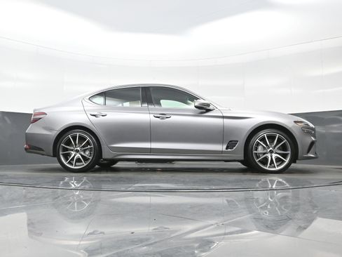 Certified 2024 Genesis G70 2.5T image 33