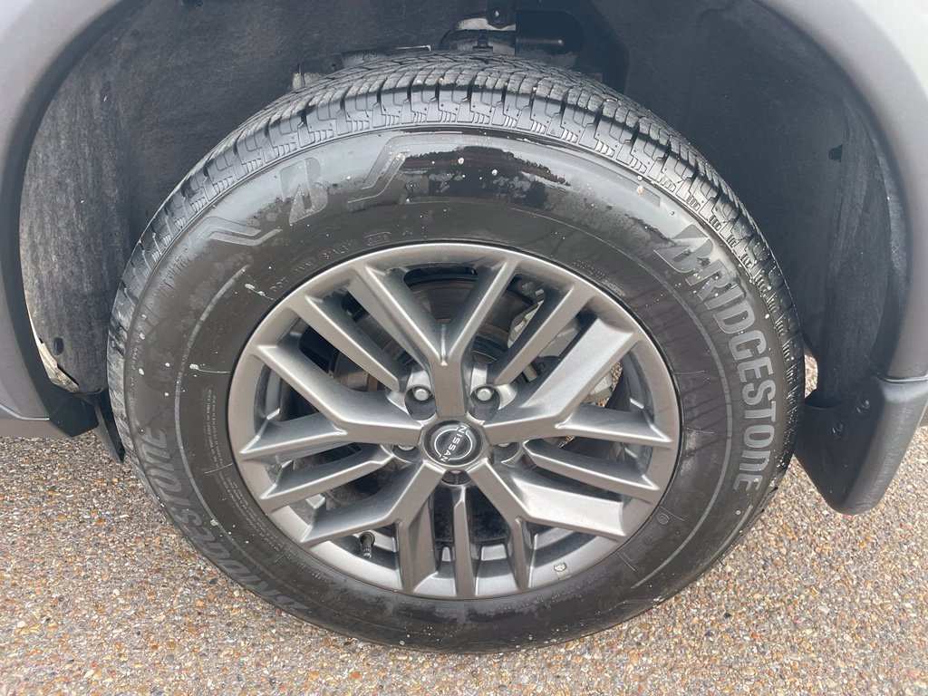 Certified 2025 Nissan Rogue S FWD image 17