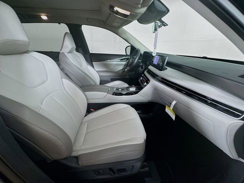 Certified 2026 INFINITI QX60 Luxe w/ Cargo Package FWD image 38