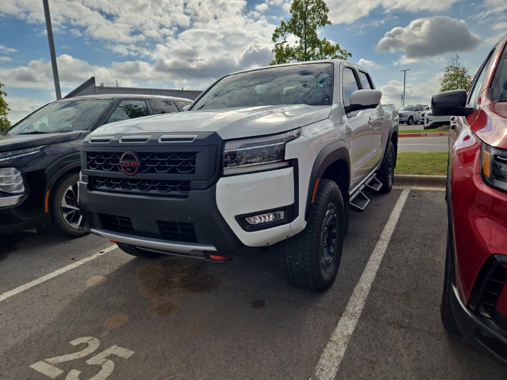 Used 2025 Nissan Frontier PRO-4X w/ Pro Premium Package AWD/4WD image 1