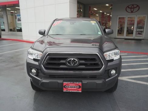 Certified 2022 Toyota Tacoma SR5 image 9