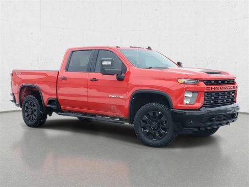 Used 2020 Chevrolet Silverado 2500 Custom w/ Custom Value Package image 2