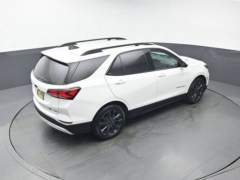 Used 2022 Chevrolet Equinox RS w/ LPO, Cargo Package AWD/4WD image 40