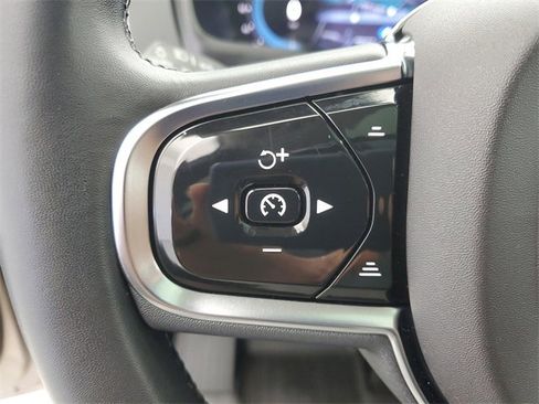 Used 2023 Volvo XC90 B6 Plus w/ Protection Package Premier image 24