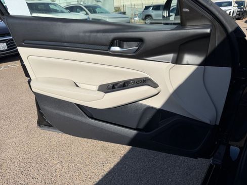 Used 2025 Nissan Altima 2.5 SV image 20