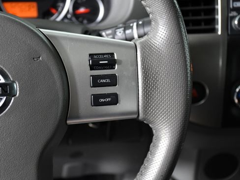 Used 2019 Nissan Frontier SL image 13