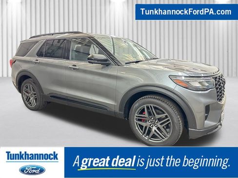 New 2026 Ford Explorer ST-Line w/ ST-Line Street Pack AWD/4WD image 1