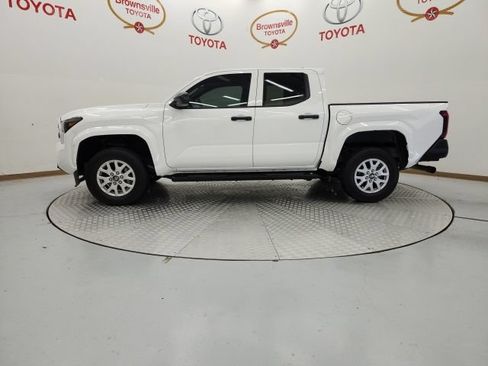 Used 2025 Toyota Tacoma SR RWD image 5