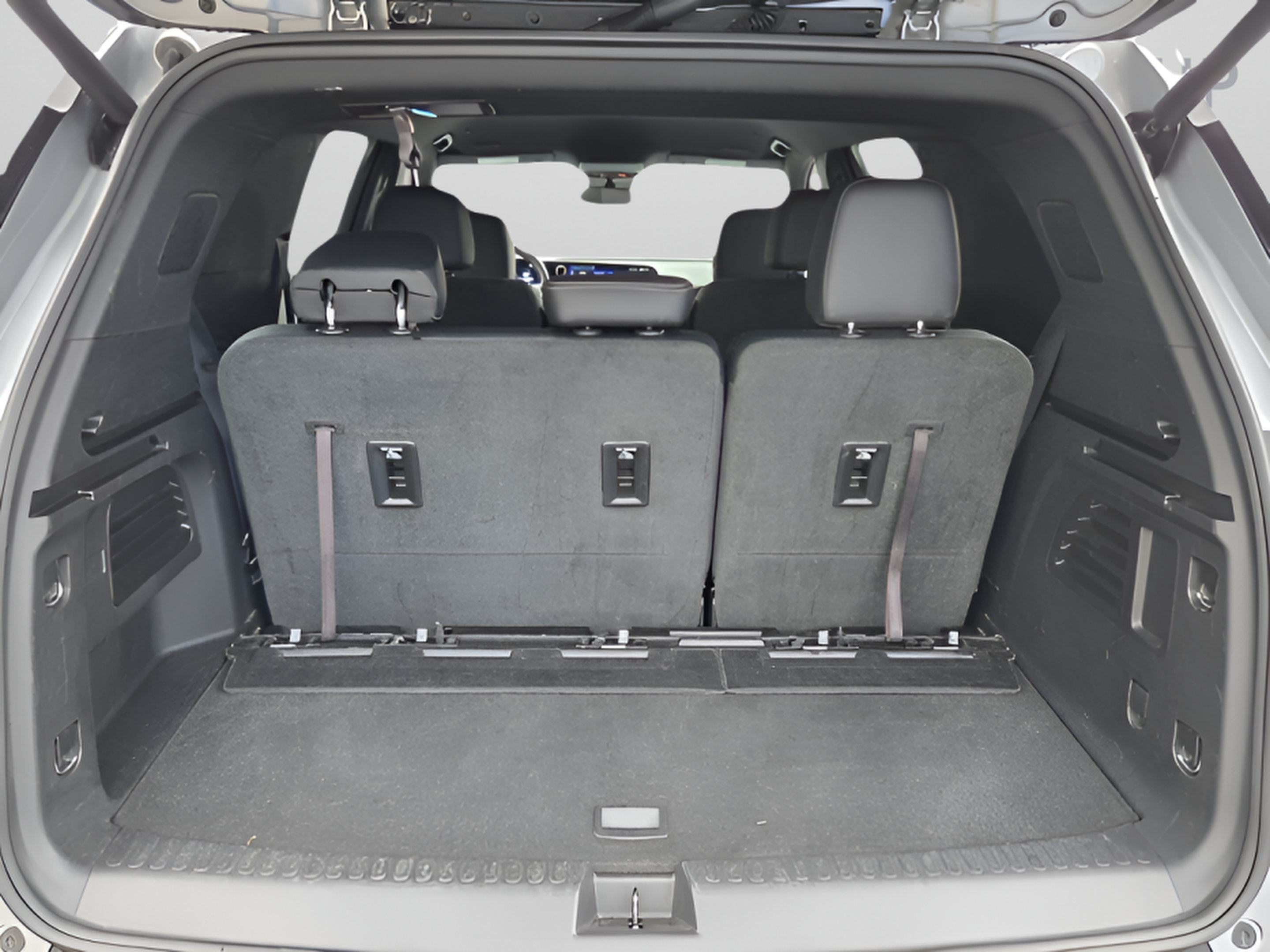 Used 2025 Chevrolet Traverse LT AWD/4WD image 13