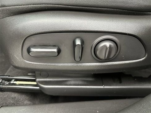 Used 2020 Buick Encore GX Select w/ Experience Buick Package image 12