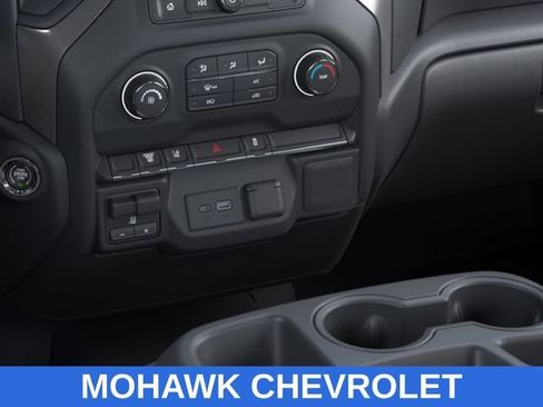 Used 2026 Chevrolet Silverado 3500 W/T AWD/4WD image 23