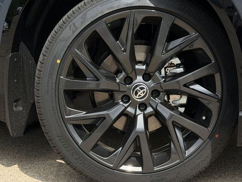 New 2026 Toyota Crown Signia AWD/4WD image 10